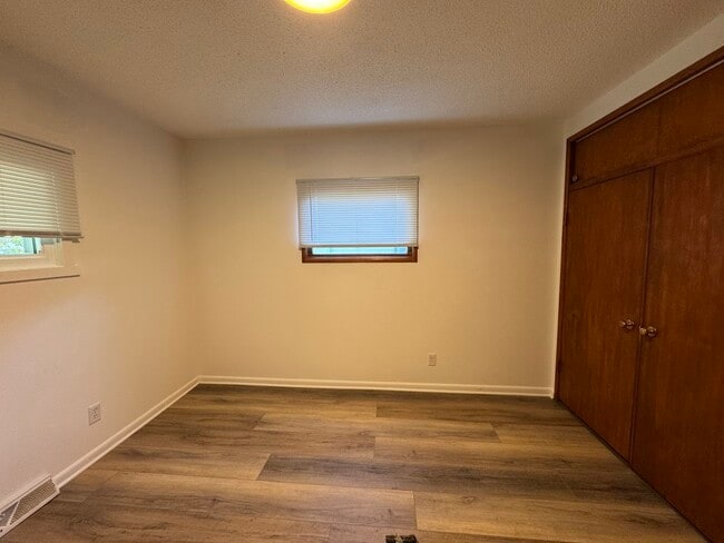 Bedroom - 113 5th Ave W