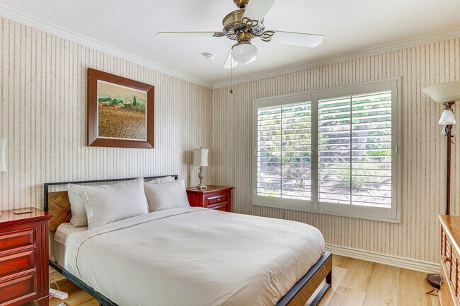 Building Photo - 29695 Circle R Greens Dr