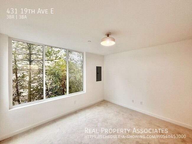 Building Photo - 431 19th Ave E
