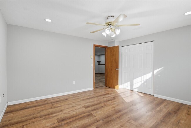 Building Photo - 39 Pleasant St