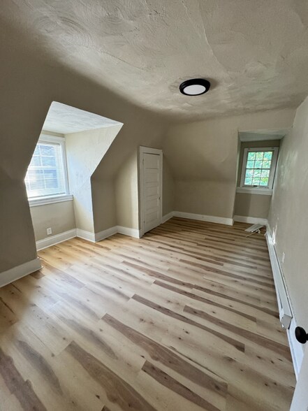 Building Photo - 755 Chislett St