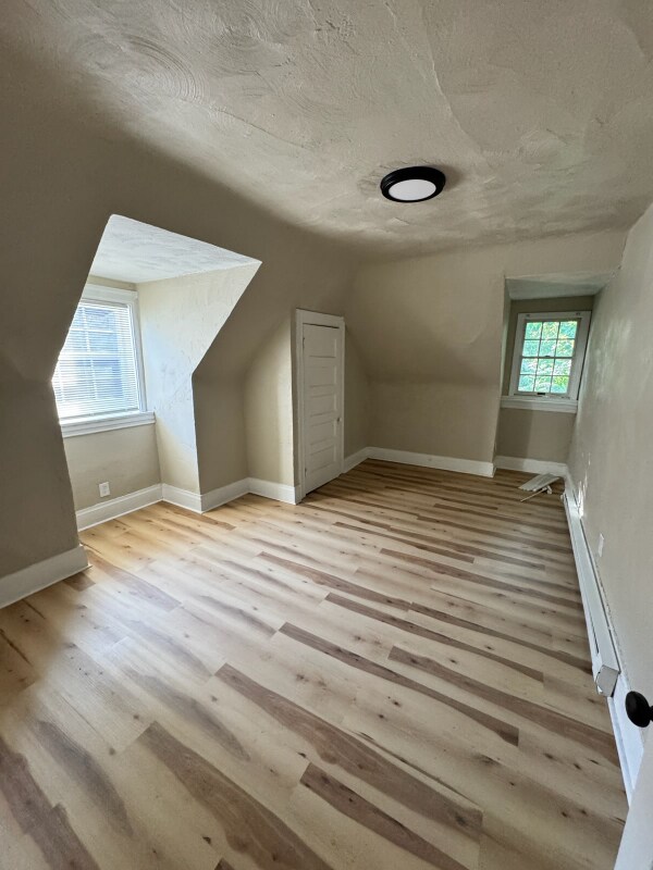 Building Photo - 755 Chislett St