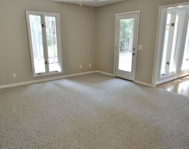 Building Photo - 6548 Mink Dr