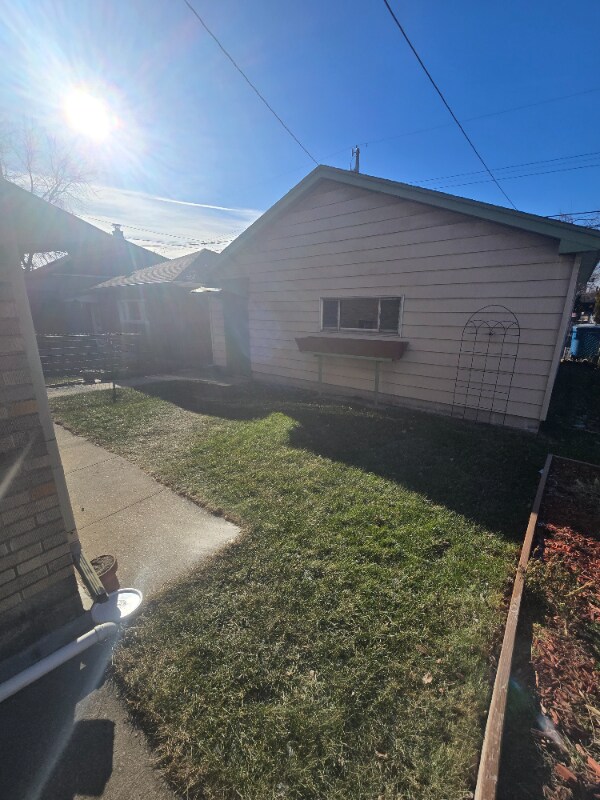 Building Photo - 1718 Lake Ave