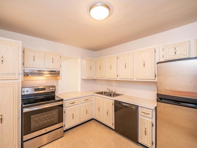 Building Photo - 8161 SW 24th Ct