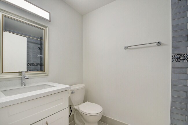 Building Photo - 7390 Ashley Shores Cir