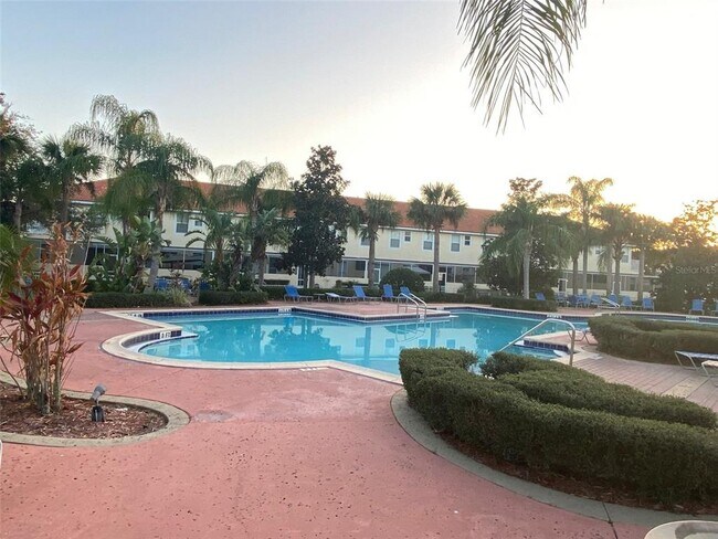 Building Photo - 1308 S Beach Cir
