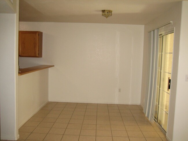 Building Photo - Condo - Spring Valley - 2 Bedrooms, 1 Bath...