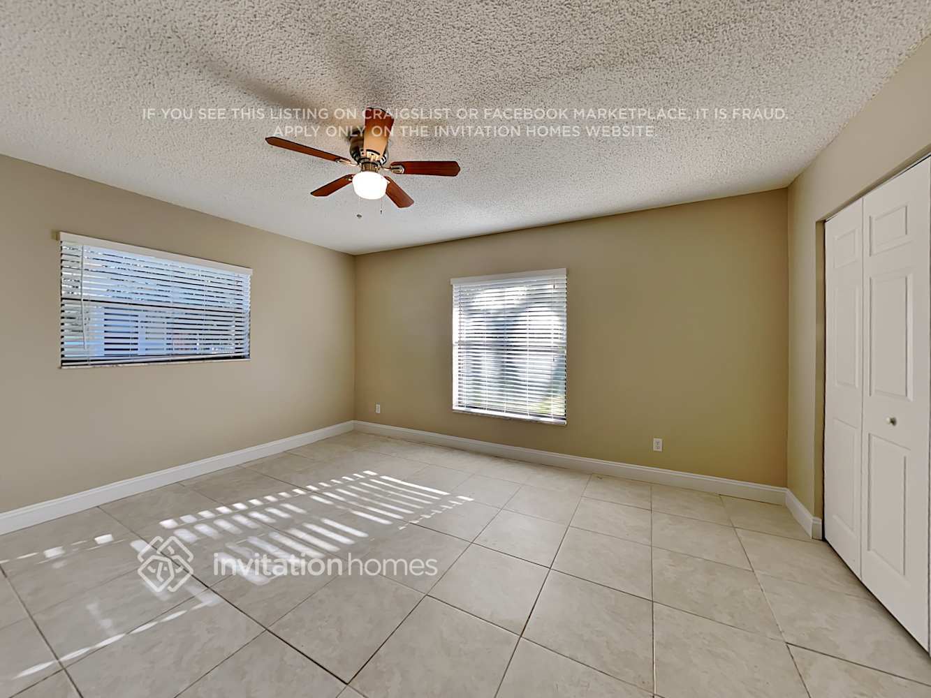 Building Photo - 359 Las Palmas St