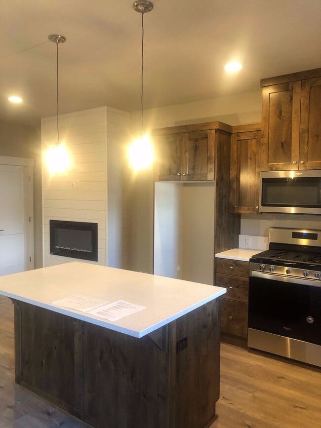 Building Photo - Duplex in Farmington Village