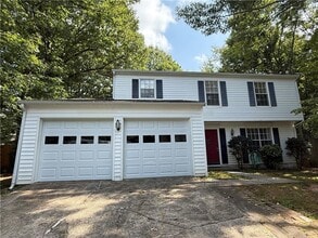 Building Photo - 3857 Peachtree Corners Cir