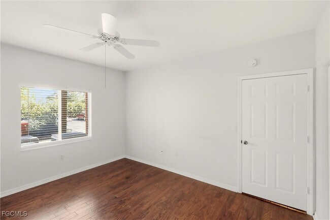 Building Photo - 6490 Aragon Way