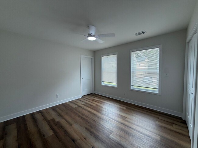 Building Photo - 192 Johnson Dr Ext