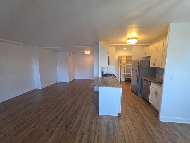 Building Photo - 7100 JFK Blvd E