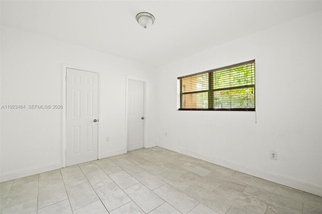 Building Photo - 1429 NE 118th Terrace