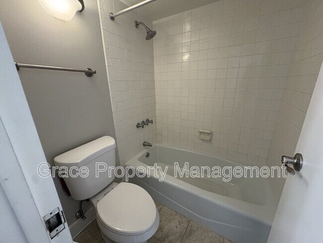 Building Photo - 400 S Lafayette St