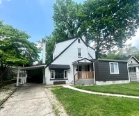 Building Photo - Beautiful 3 Bedroom 2 Bathroom Home In Roc...