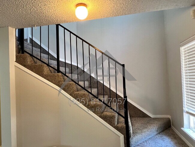 Building Photo - 10832 Admiral Dr