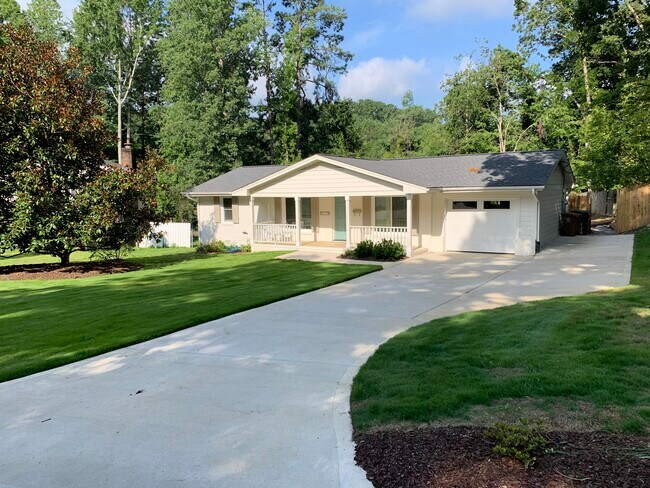 Building Photo - 414 Charles Ct