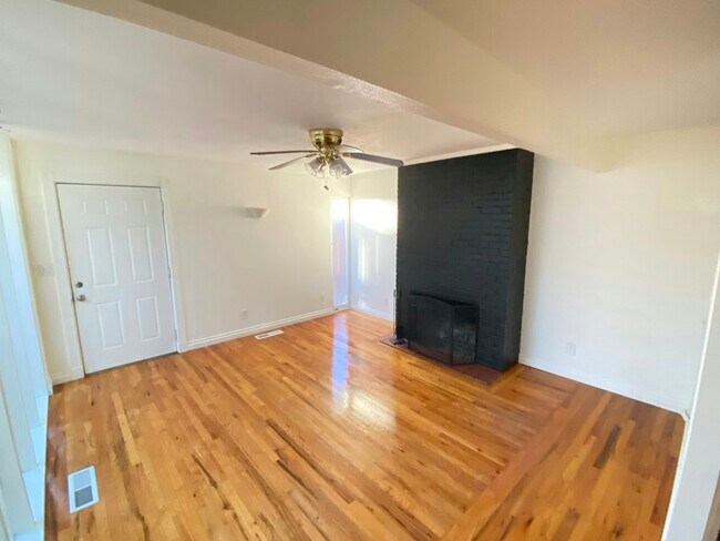 Building Photo - 13380 SW Farmington Rd