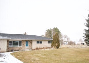 Building Photo - Spacious 6 Bed / 3 Bath Home in Rigby!