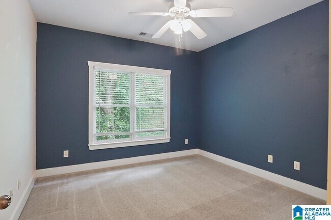 Building Photo - 2081 Eagle Ridge Dr