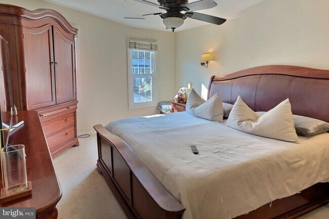 Building Photo - 1501 Silverado Ct
