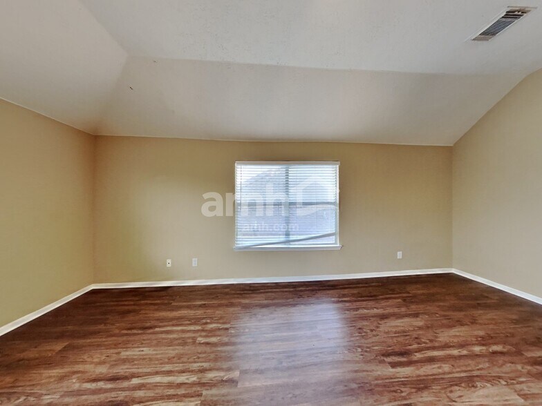 Building Photo - 12311 Amanda Pines Dr