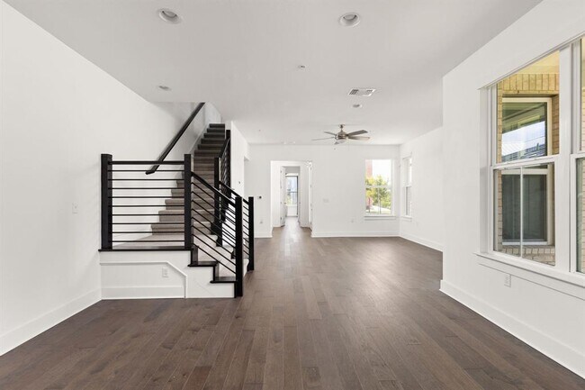 Building Photo - 4412 Tilley St