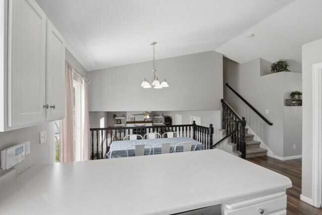 Building Photo - Gorgeous Lehi Home