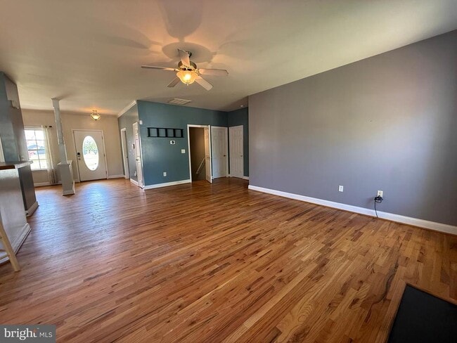 Building Photo - 220 Barnes Blvd