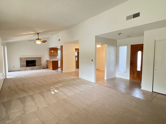 Building Photo - NORTHWEST BAKERSFIELD