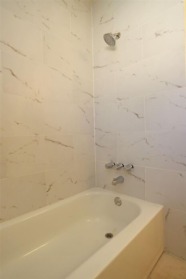 Building Photo - 5023 Monteith Dr