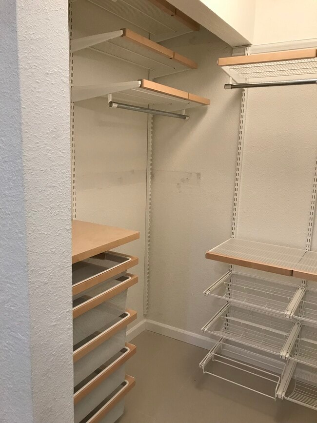 Building Photo - 95 Red Rock Way