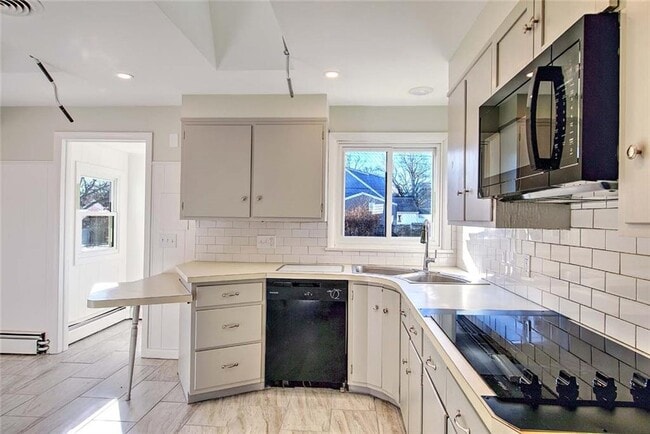 Building Photo - 78 Devonshire St