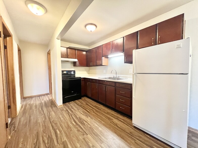 Building Photo - 821 George St