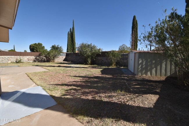 Building Photo - 1624 Vista Real Dr