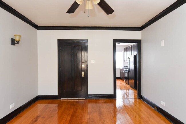 Building Photo - 2977 N Elston Ave