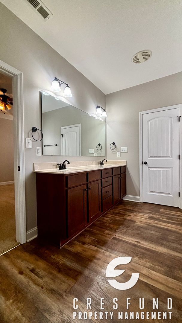 Building Photo - Spacious Elegance in Wedgefield – Stunning 5-Bedroom Home in Raeford AVAILABLE FOR MOVE IN TODAY!