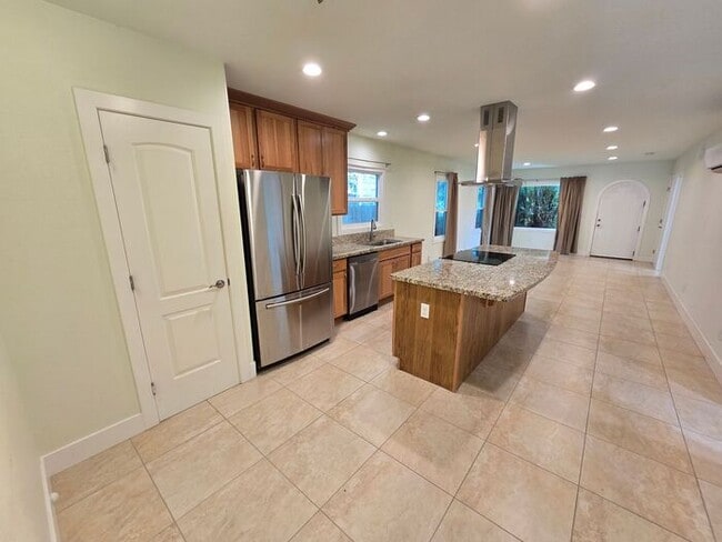 Building Photo - Charming 3-Bedroom Home in Old Southwest Reno