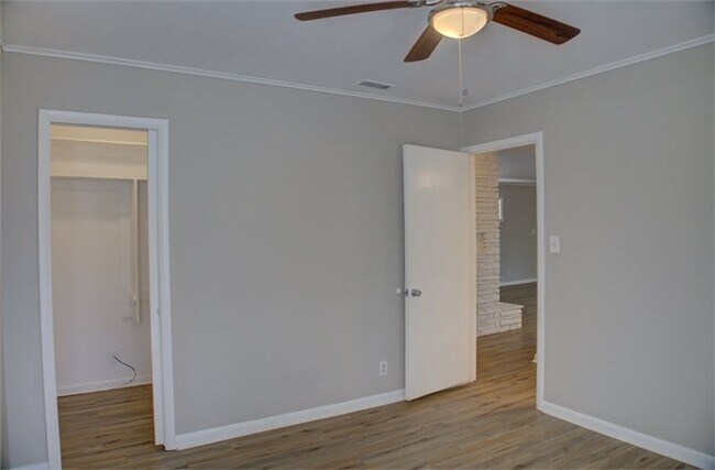 Building Photo - Beautiful Ranch-Style Rental in Marion Gardens!