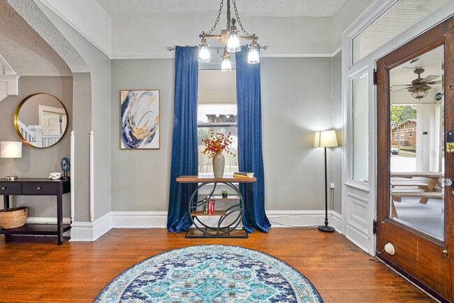 Building Photo - 1402 17th St S