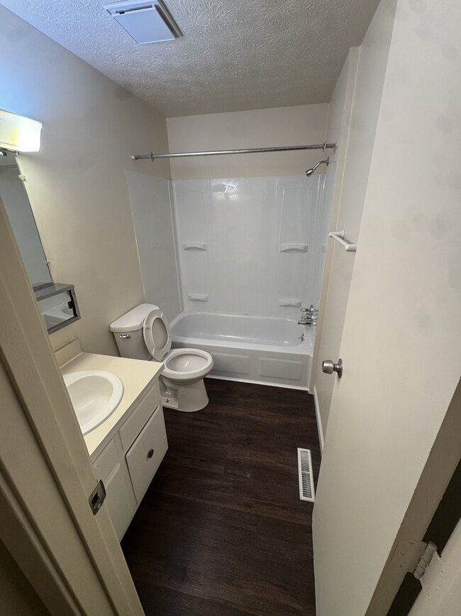 Building Photo - 45 King Arthur Ct