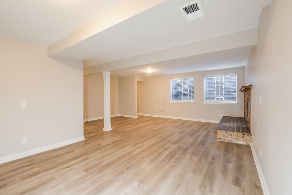 Building Photo - 4494 S Bahama Way