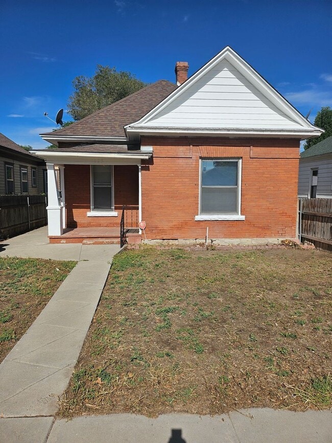 Building Photo - 1223 Claremont Ave
