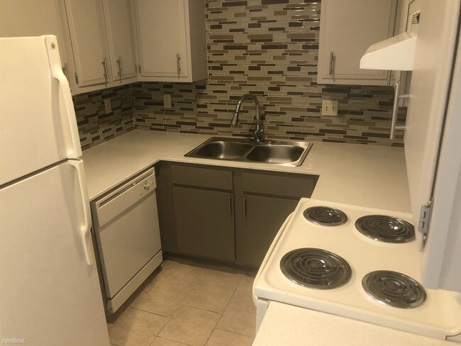Building Photo - 2 br, 2 bath Condo - 6824 Lyrewood Lane #132