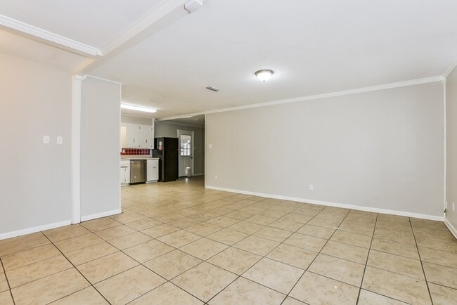 Building Photo - 522 Bowers Dr