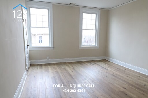 Building Photo - **MOVE-IN SPECIAL** Spacious 3BR Apartment with Central Air, Off-Street Parking & Minutes to Down...