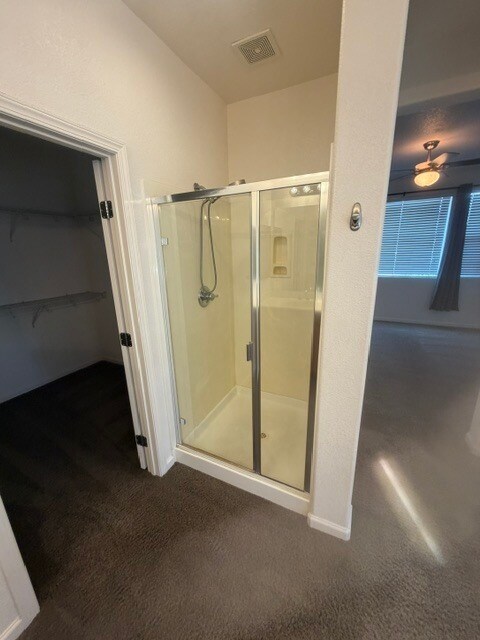 Building Photo - Gorgeous Modesto Home 3 Bedroom 2.5 Bathroom