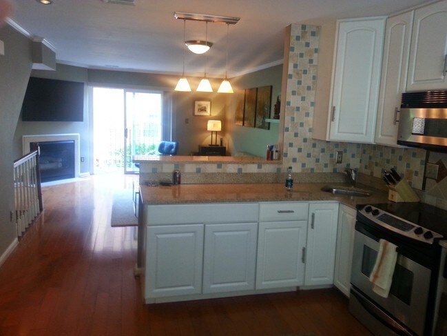 Building Photo - 1802 9th St S